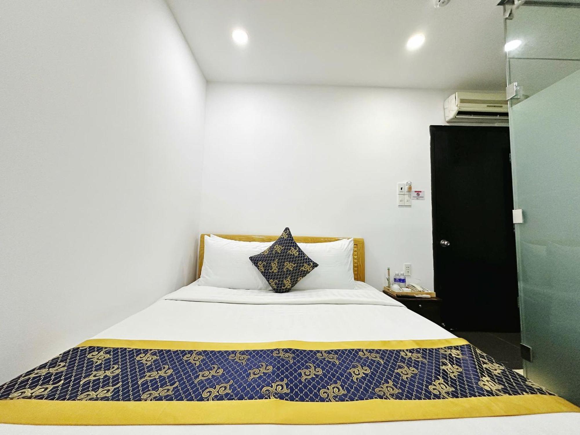 K&T Hotel - San Bay Tan Son Nhat Хошимин Экстерьер фото